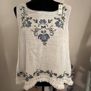NWT beautiful embroidered sleeveless large top